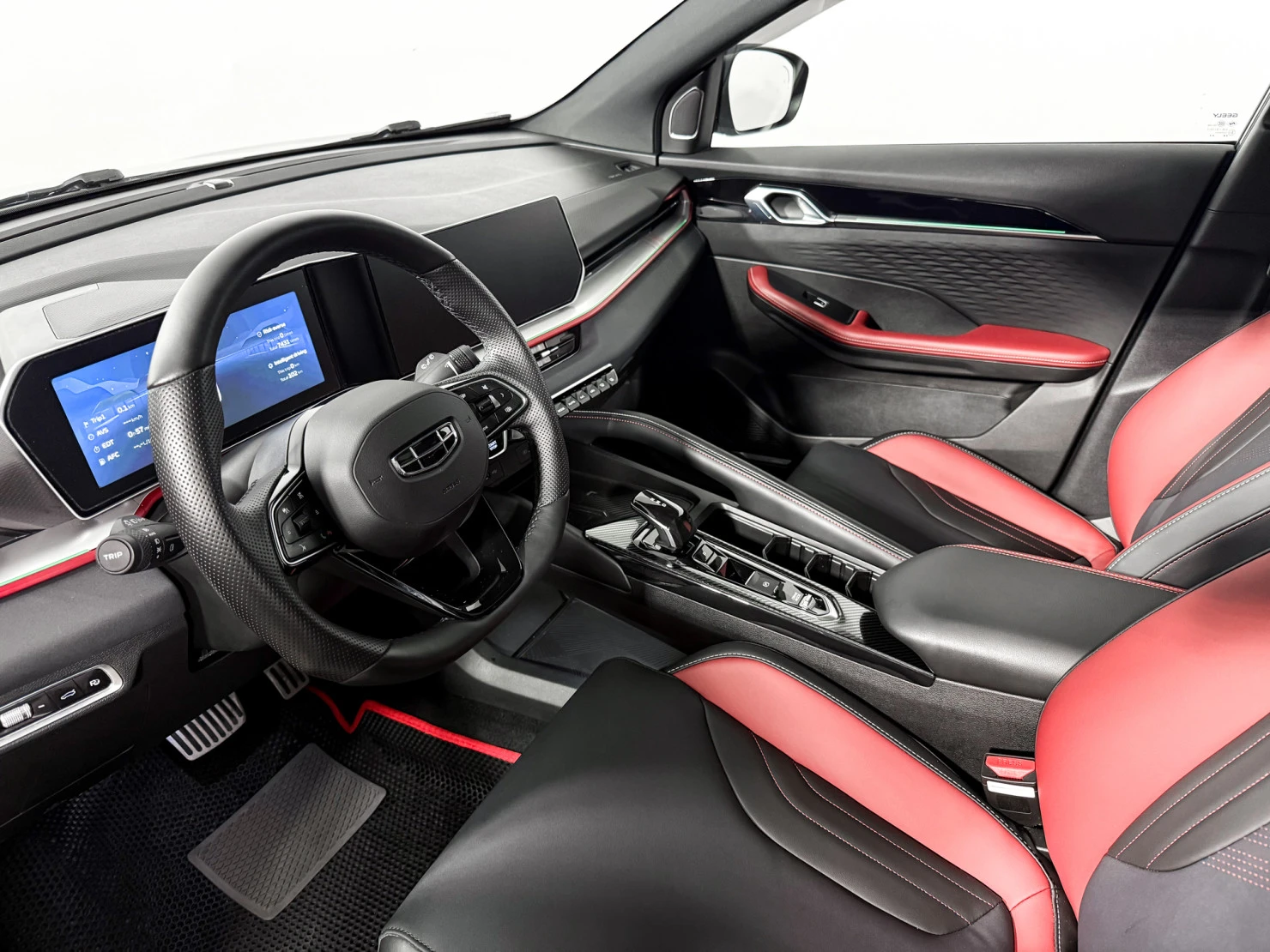 Geely Coolray, 2024