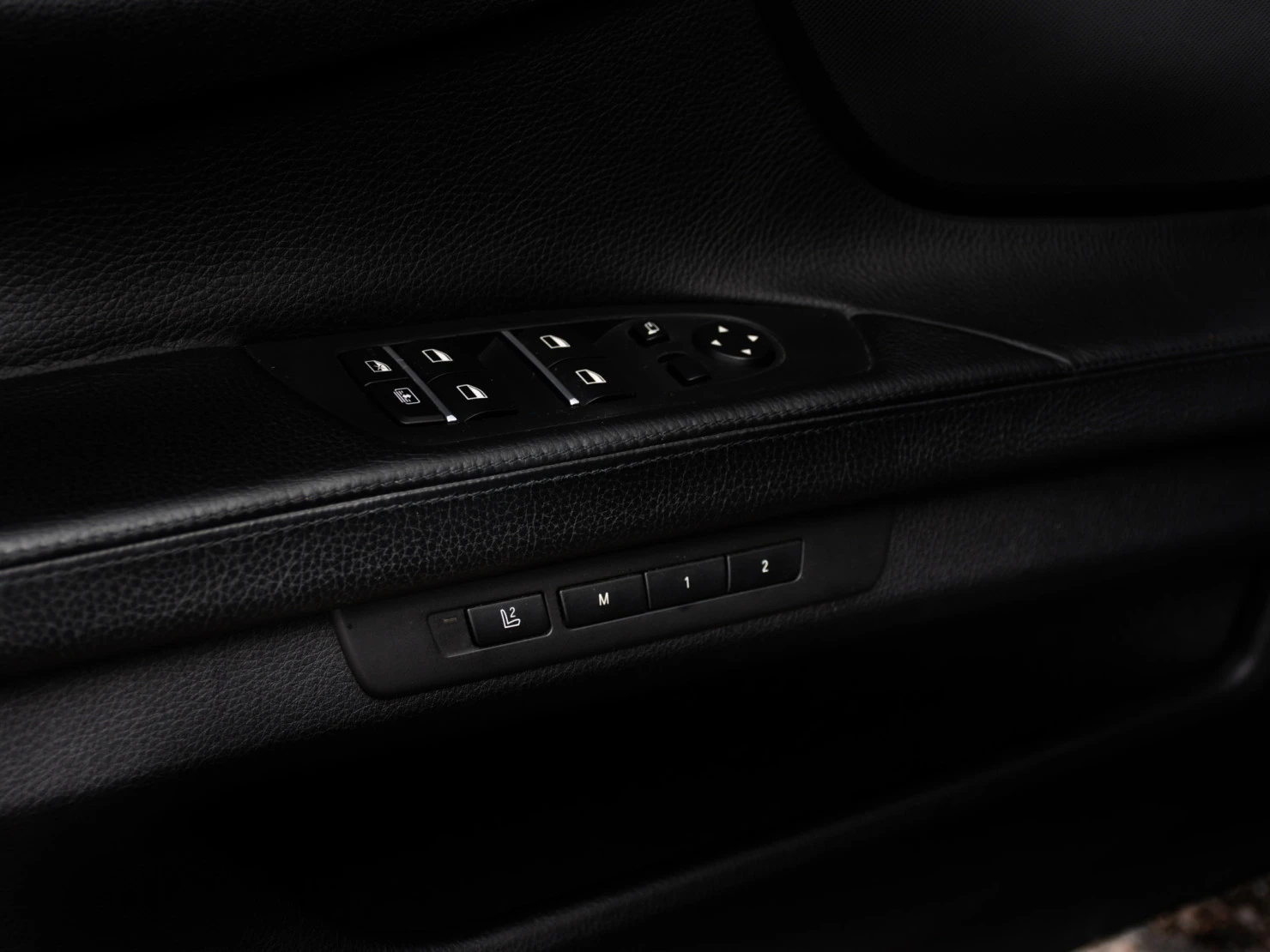 BMW 7 серии, 2011