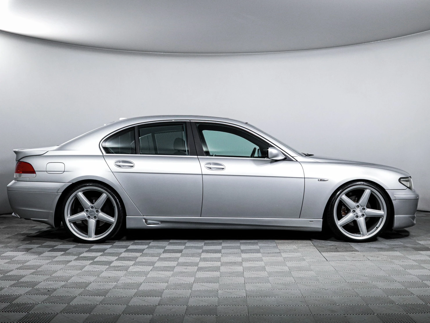 BMW 7 серии, 2002