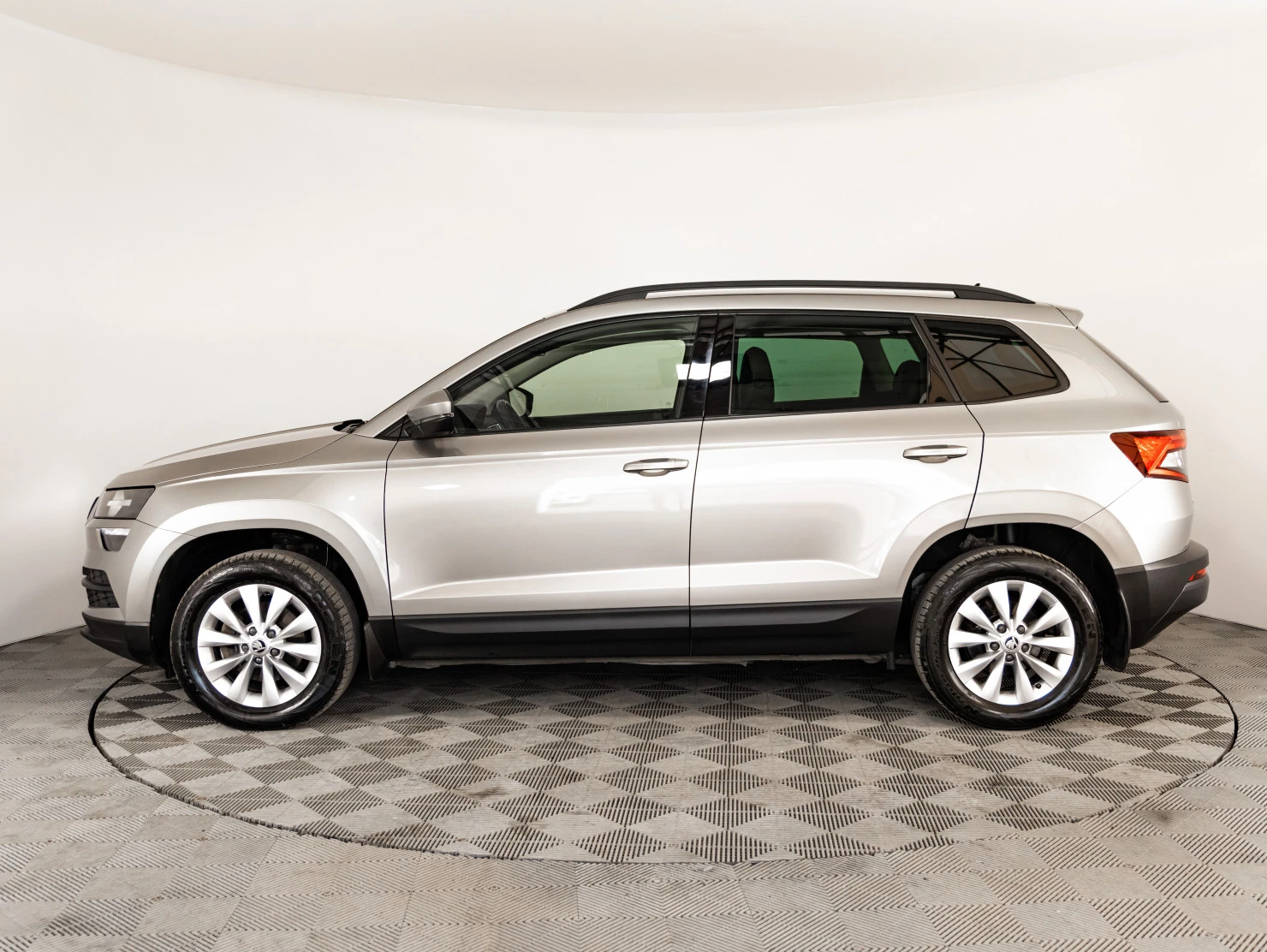 ŠKODA KAROQ, 2020