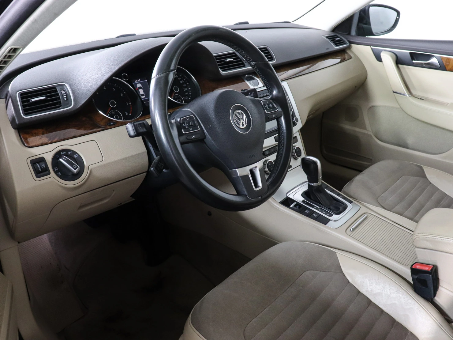 Volkswagen Passat, 2012