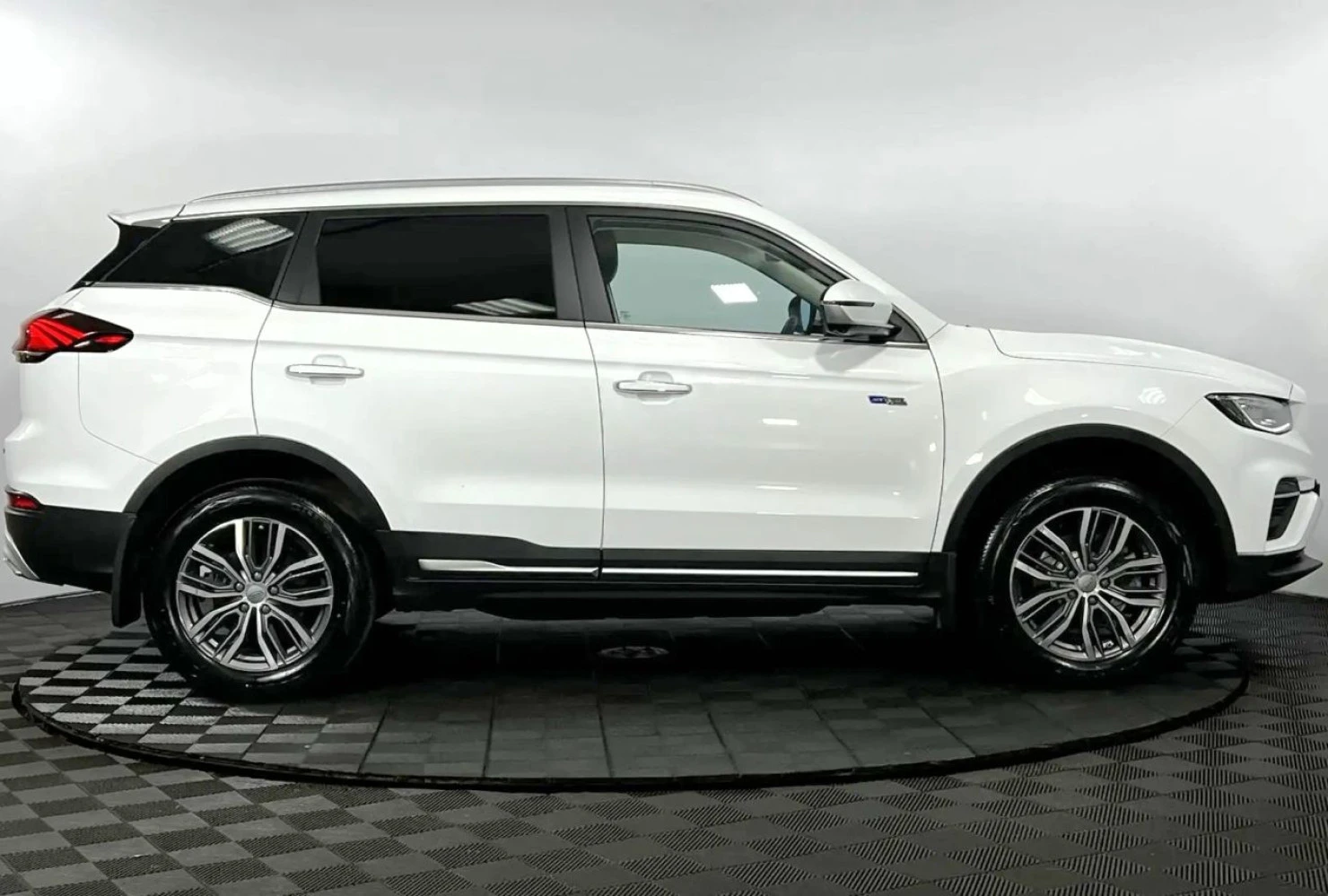 Geely Atlas Pro, 2023