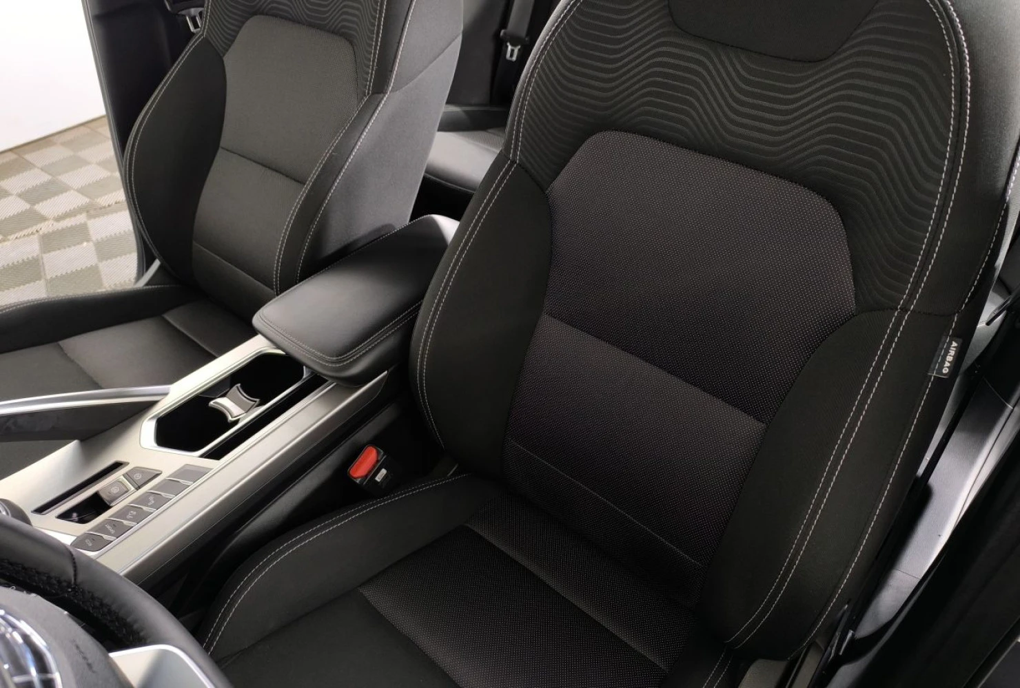 Geely Coolray, 2021