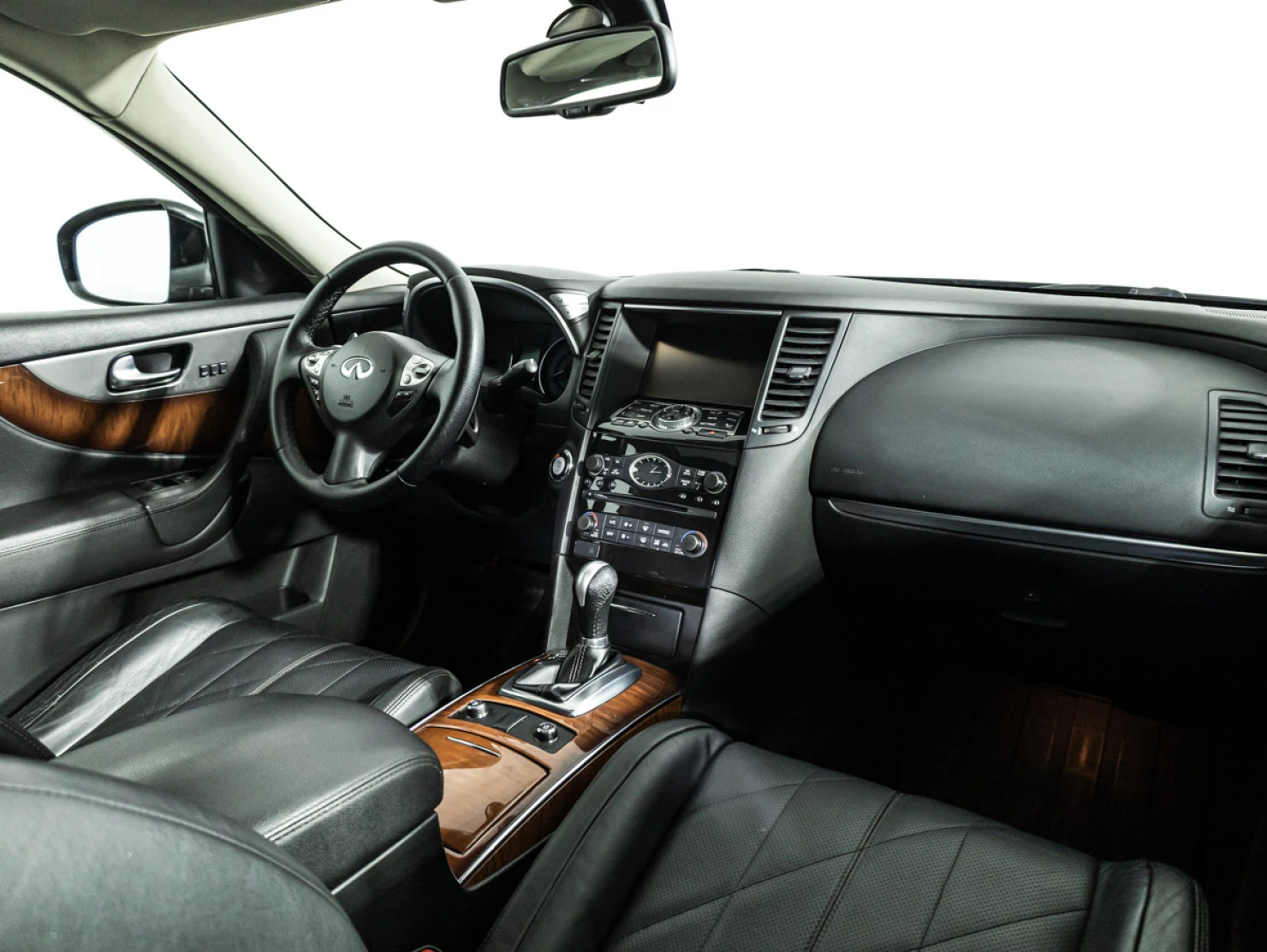 Infiniti QX70, 2013