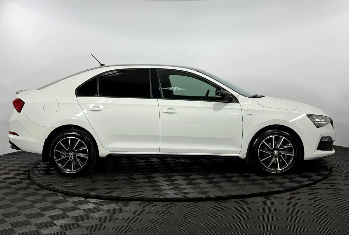 ŠKODA RAPID, 2021