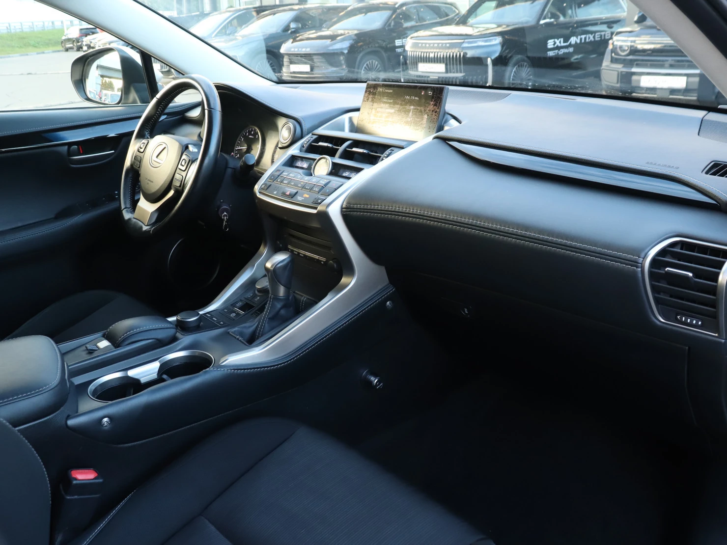 Lexus NX, 2015