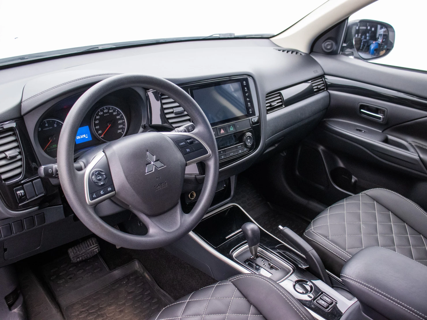 Mitsubishi OUTLANDER, 2022