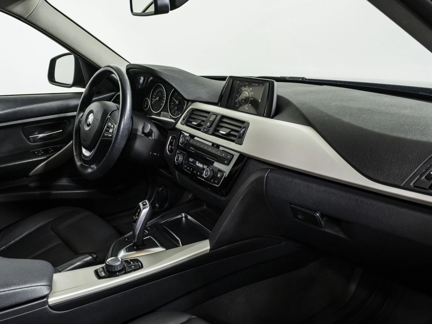 BMW 3 серии, 2017