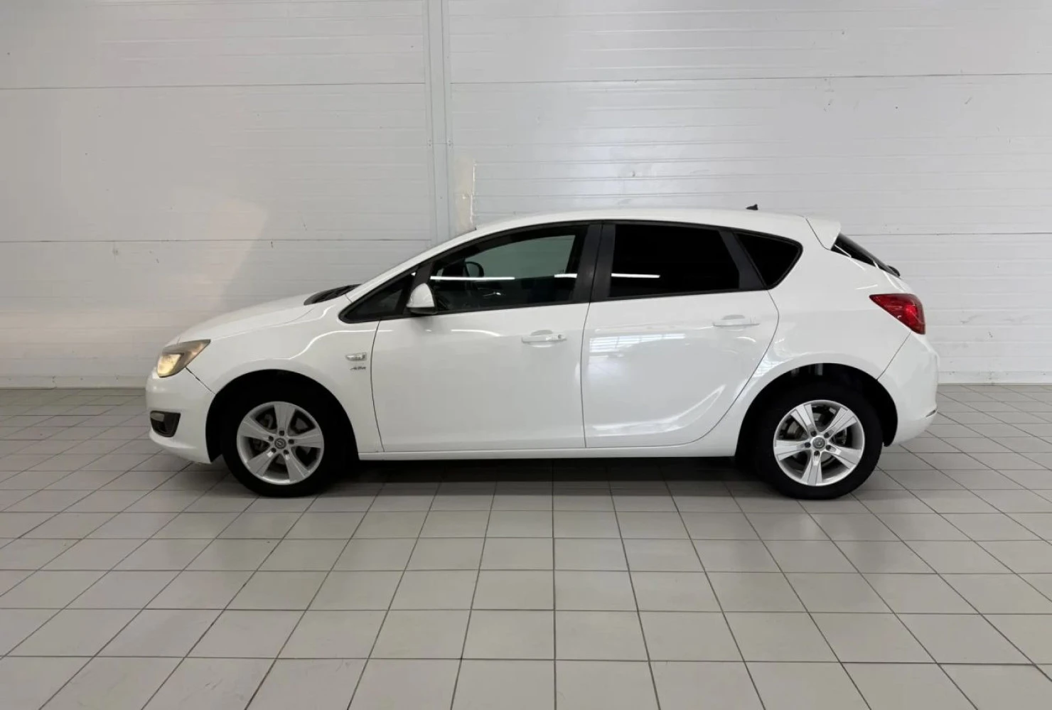 Opel Astra, 2013
