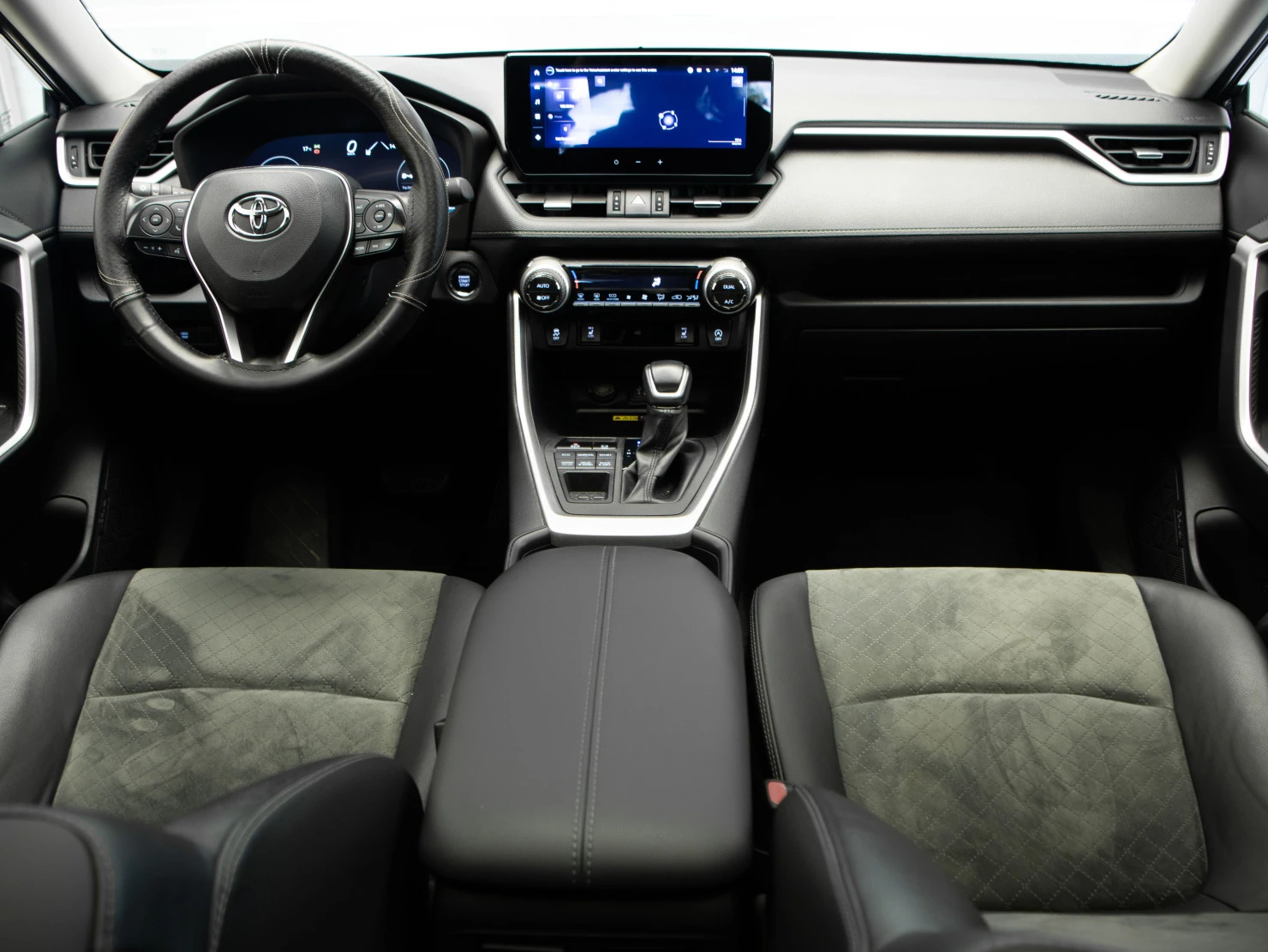Toyota RAV4, 2023