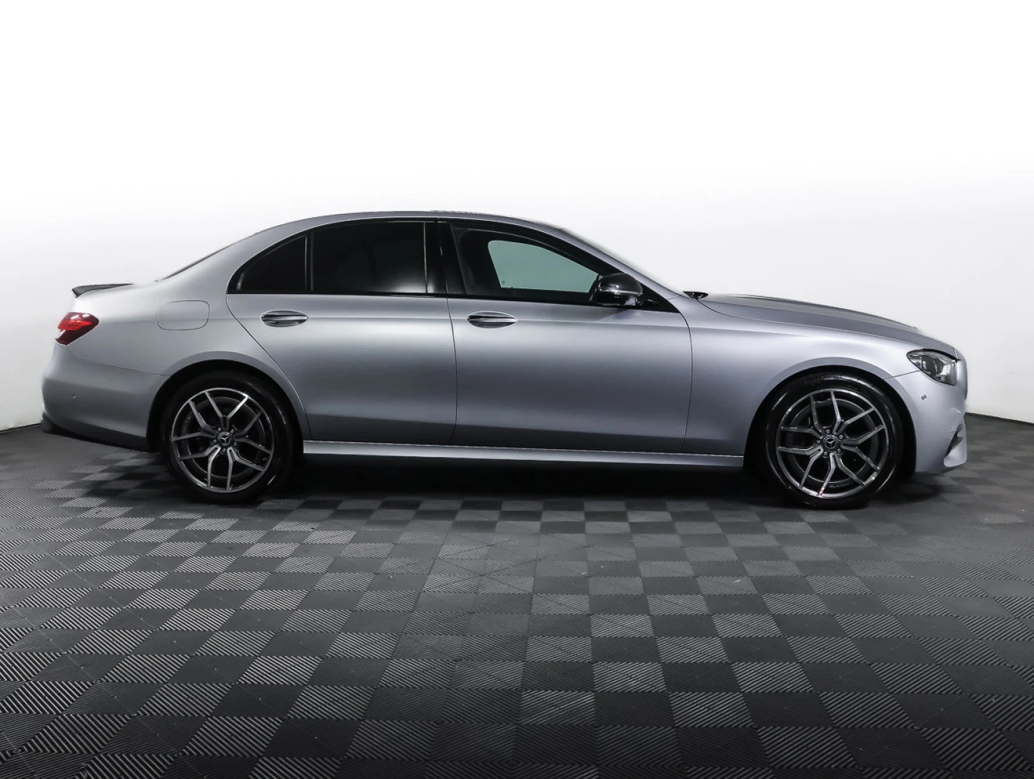 Mercedes-Benz E-Класс, 2020