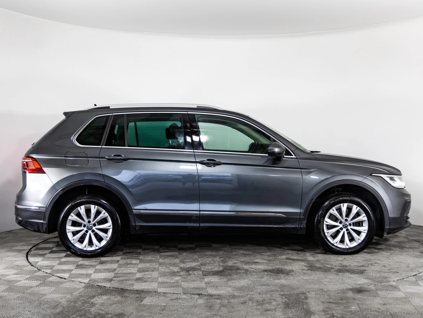 Volkswagen Tiguan, 2021