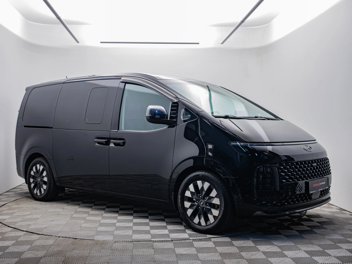 Hyundai Staria, 2023