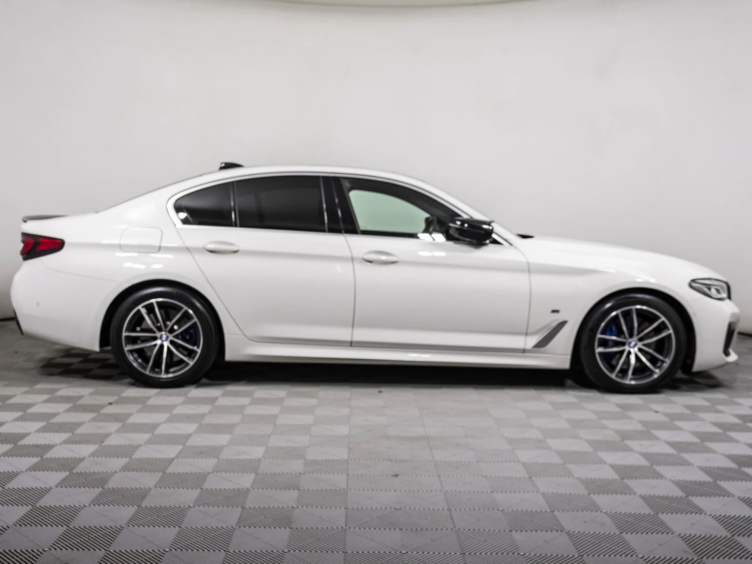 BMW 5 серии, 2021