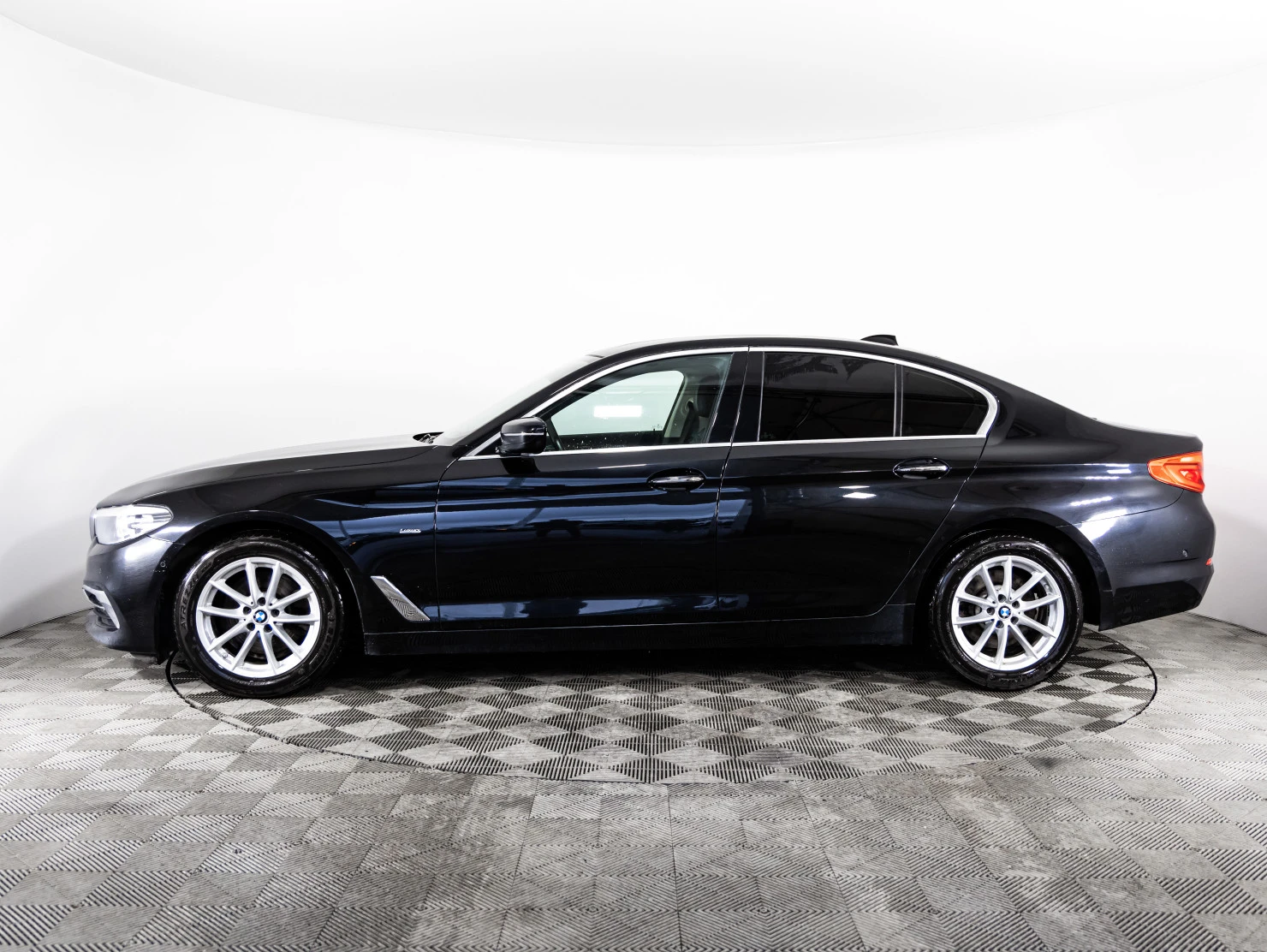 BMW 5 серии, 2017