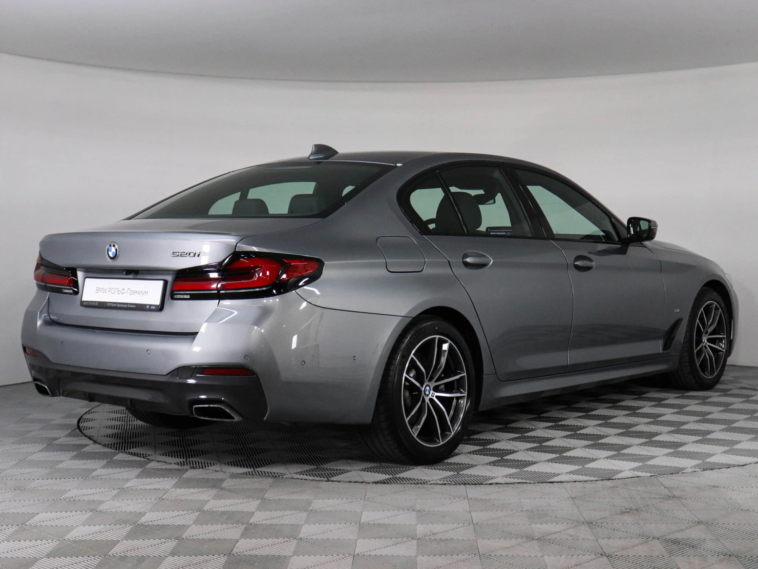 BMW 5 серии, 2023