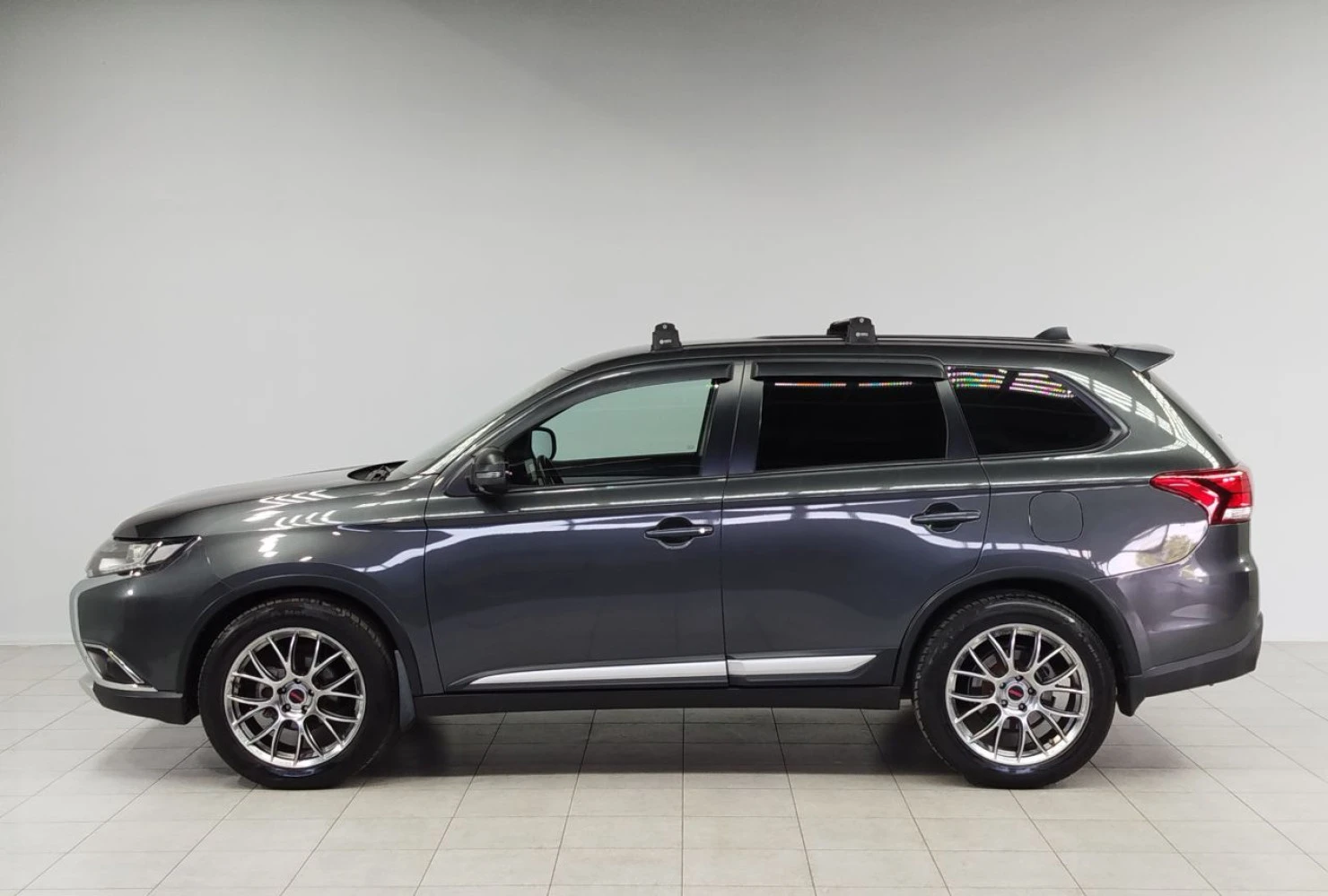 Mitsubishi OUTLANDER, 2016