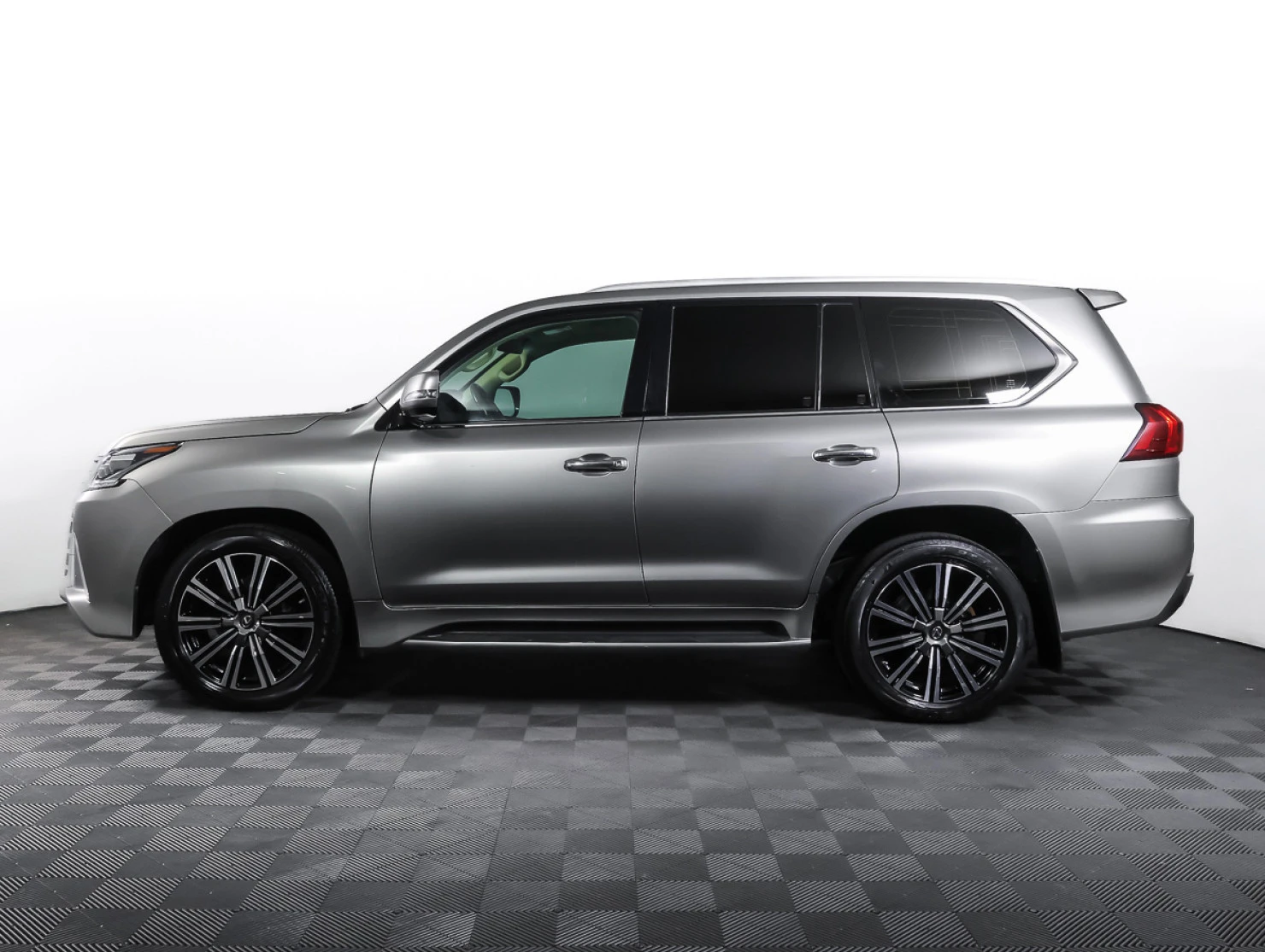 Lexus LX, 2019