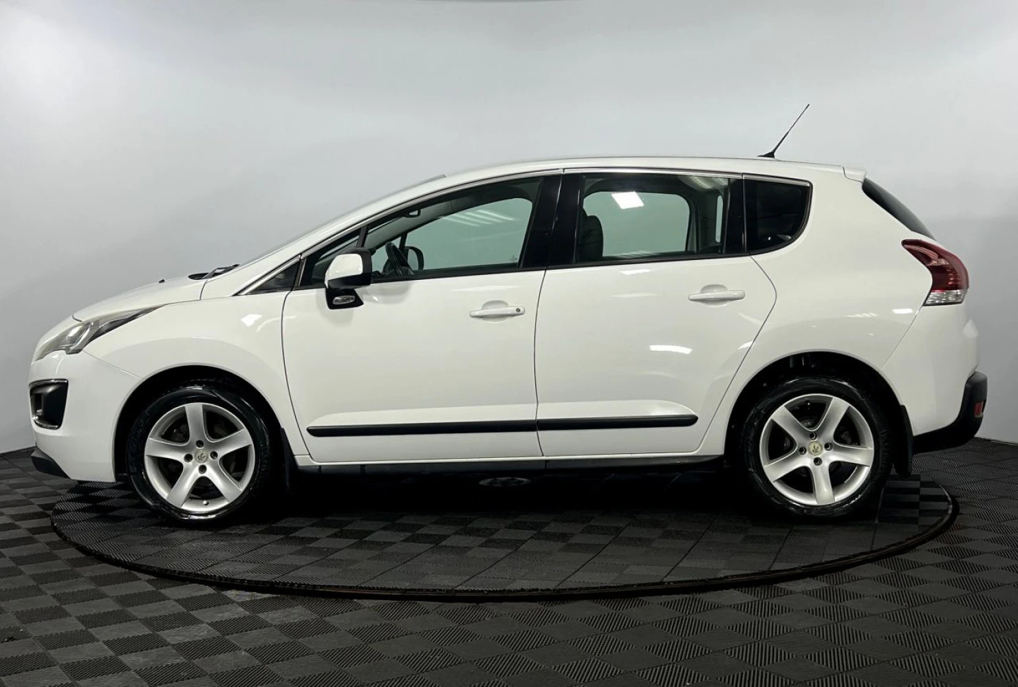 Peugeot 3008, 2014