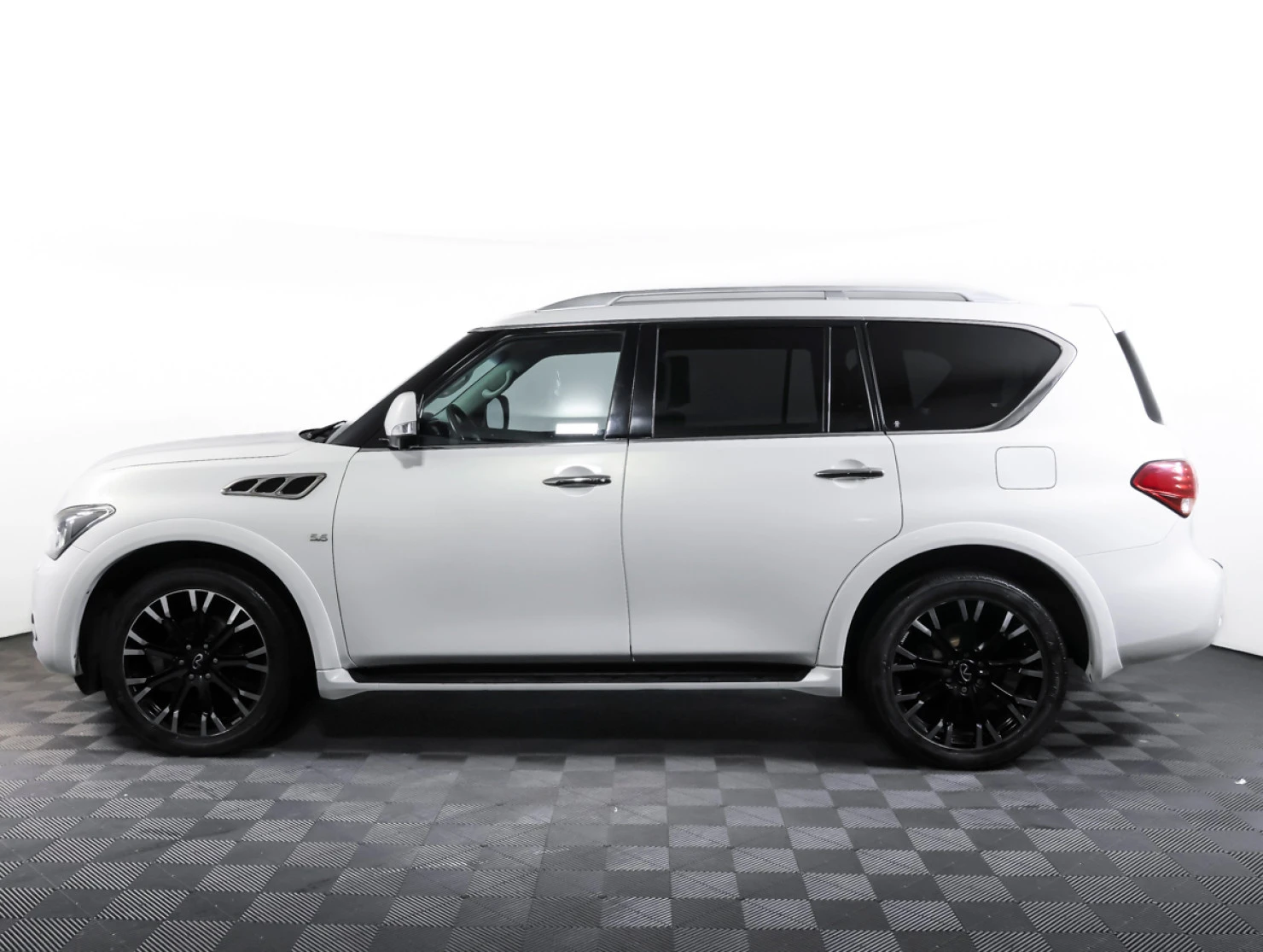 Infiniti QX80, 2014