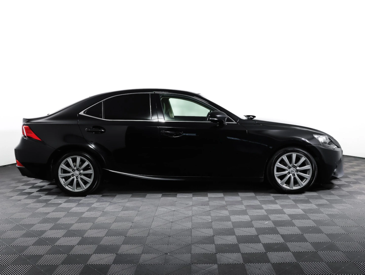 Lexus IS, 2014