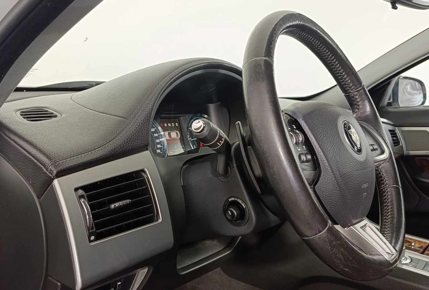 Jaguar XF, 2014