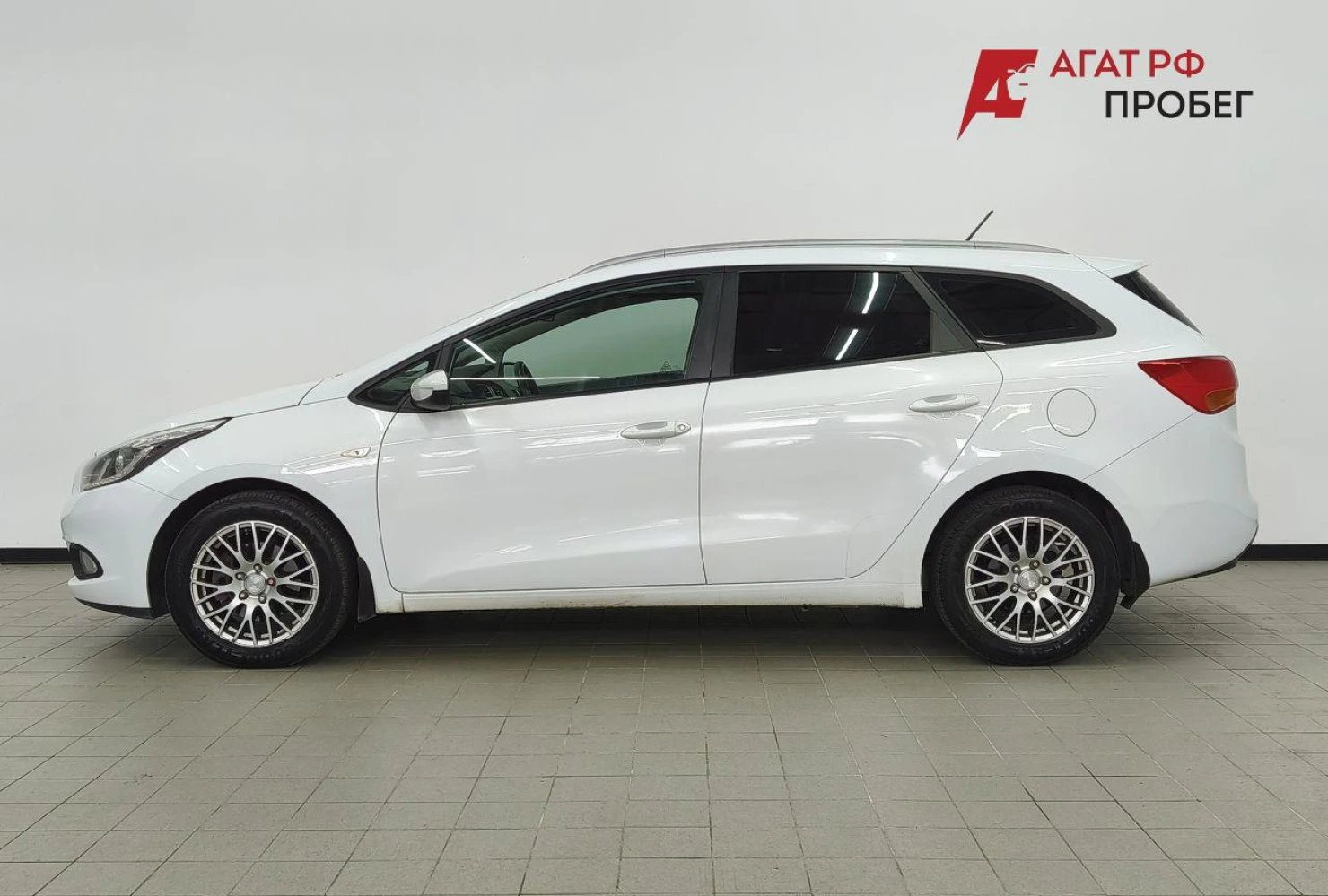 Kia Ceed, 2013
