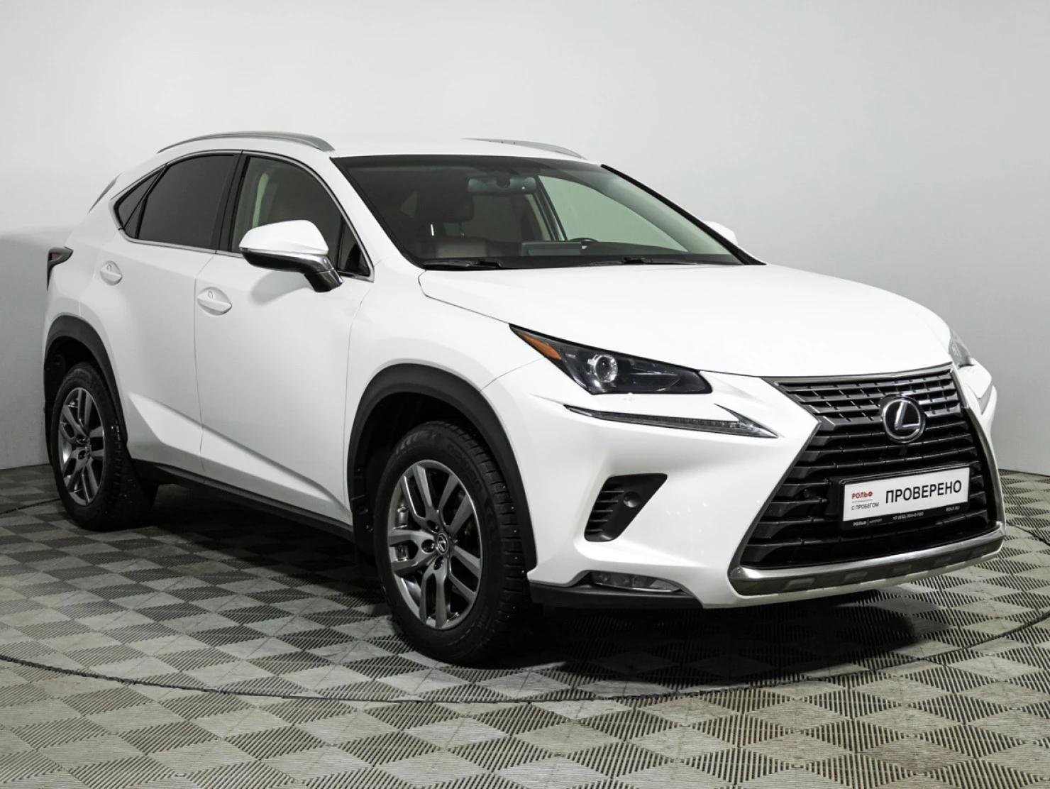 Lexus NX, 2018