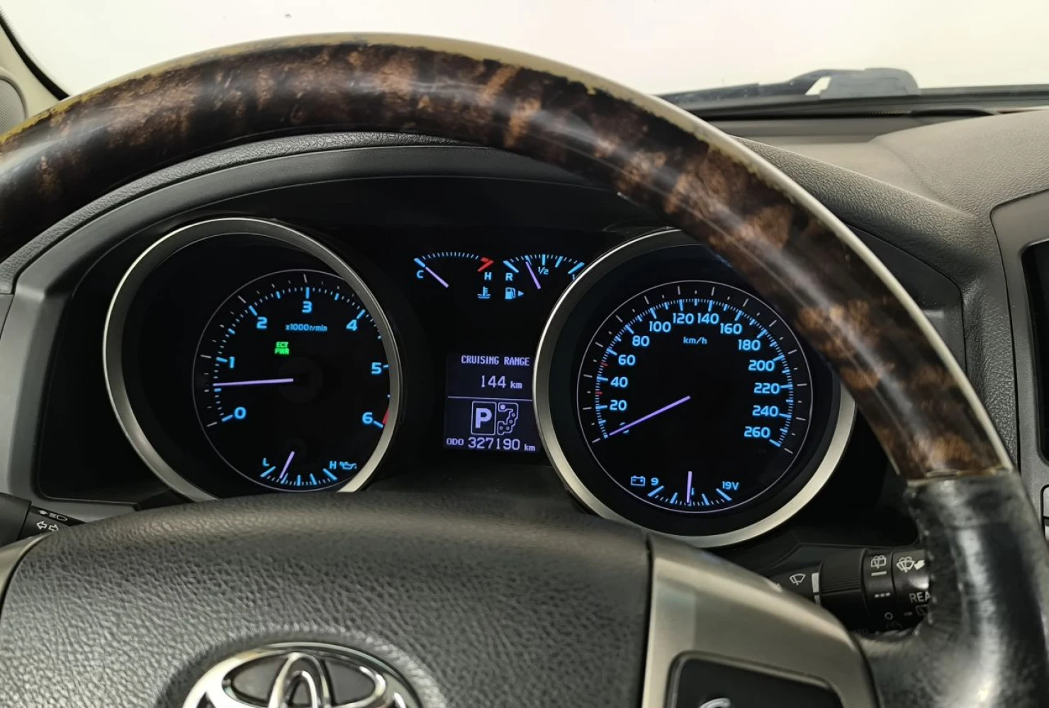 Toyota Land Cruiser, 2011