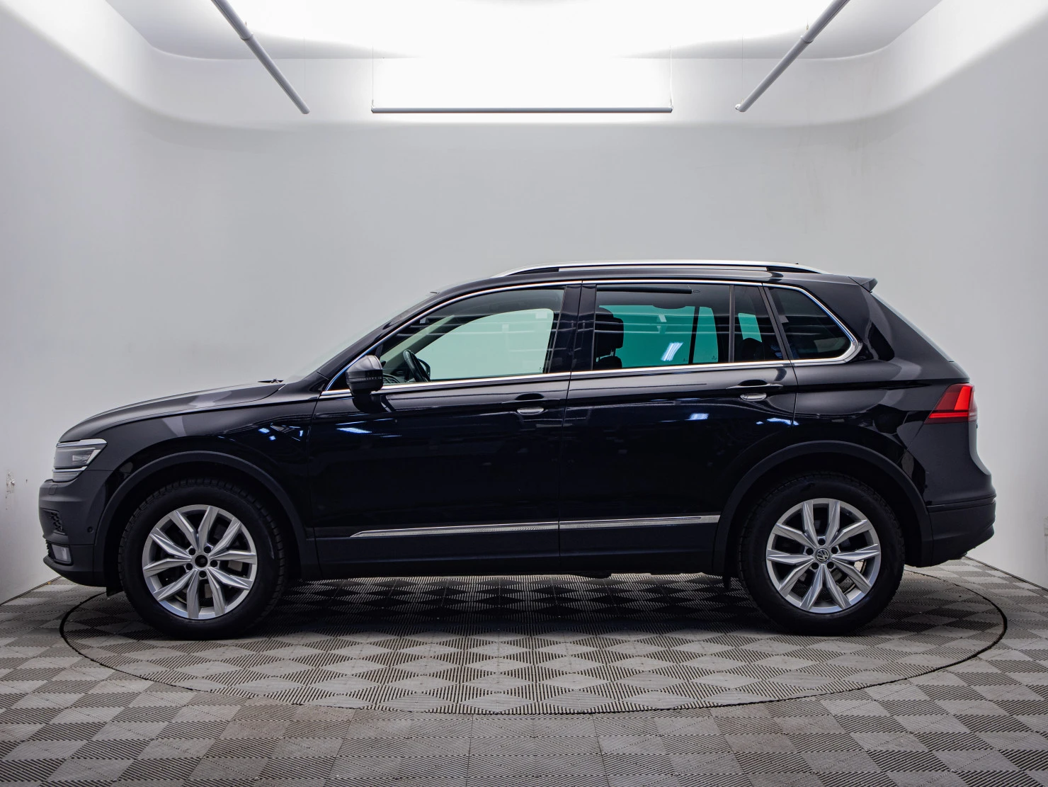 Volkswagen Tiguan, 2020