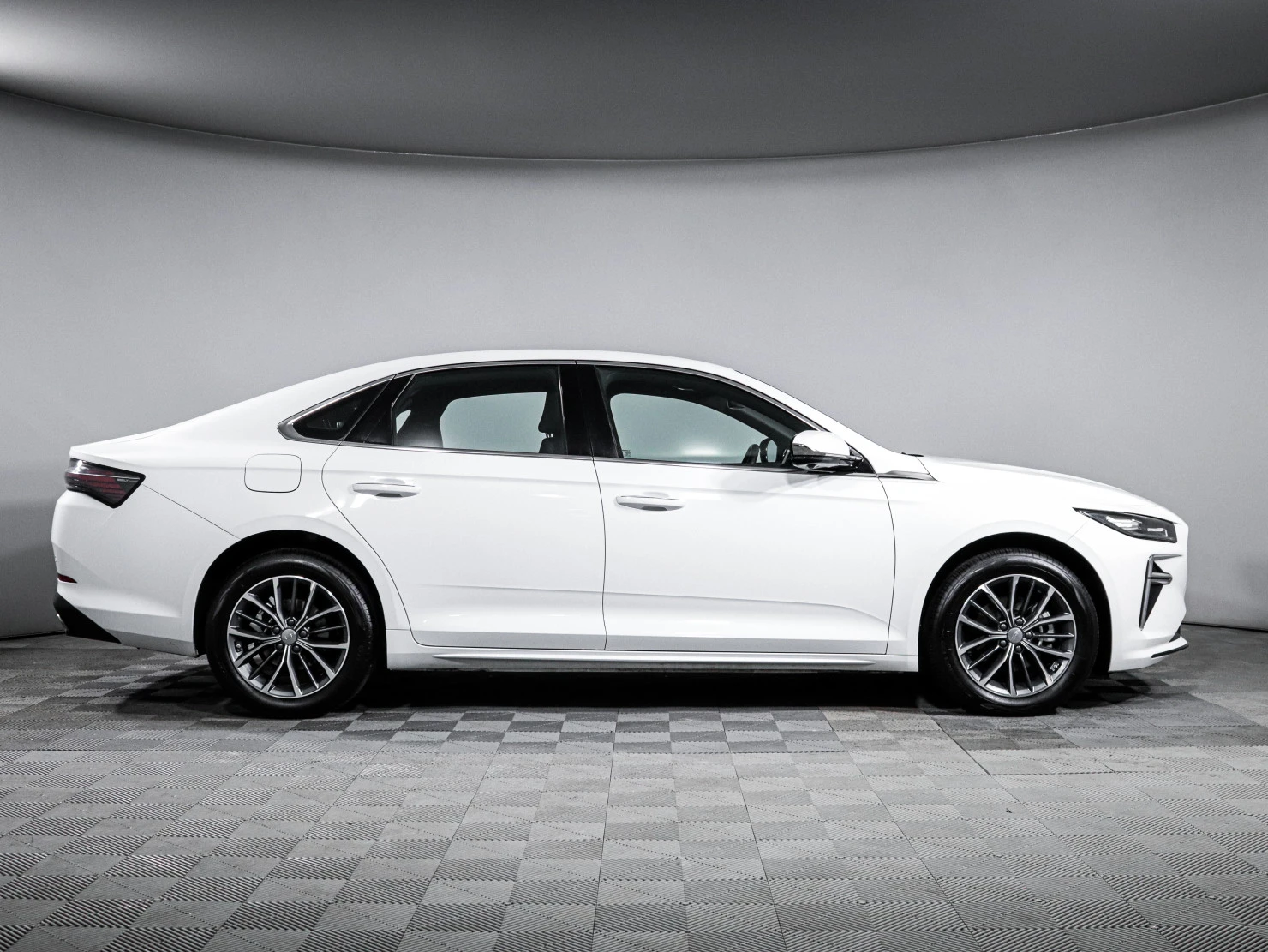 Geely Preface, 2024