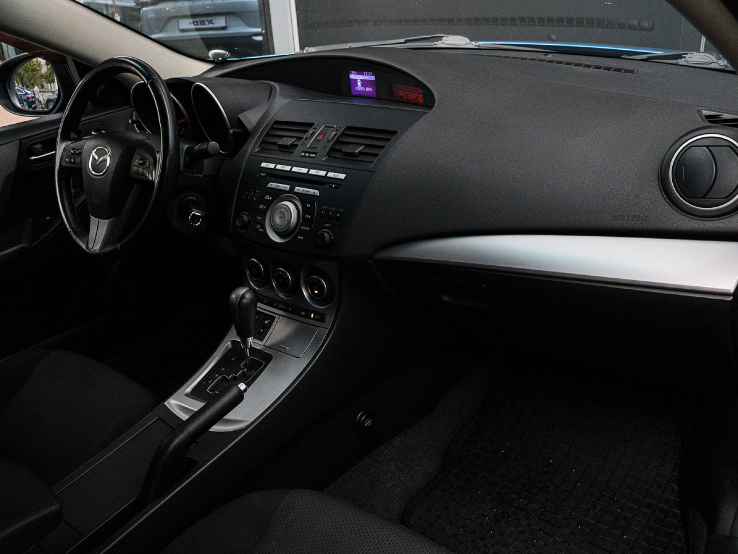 Mazda 3, 2011