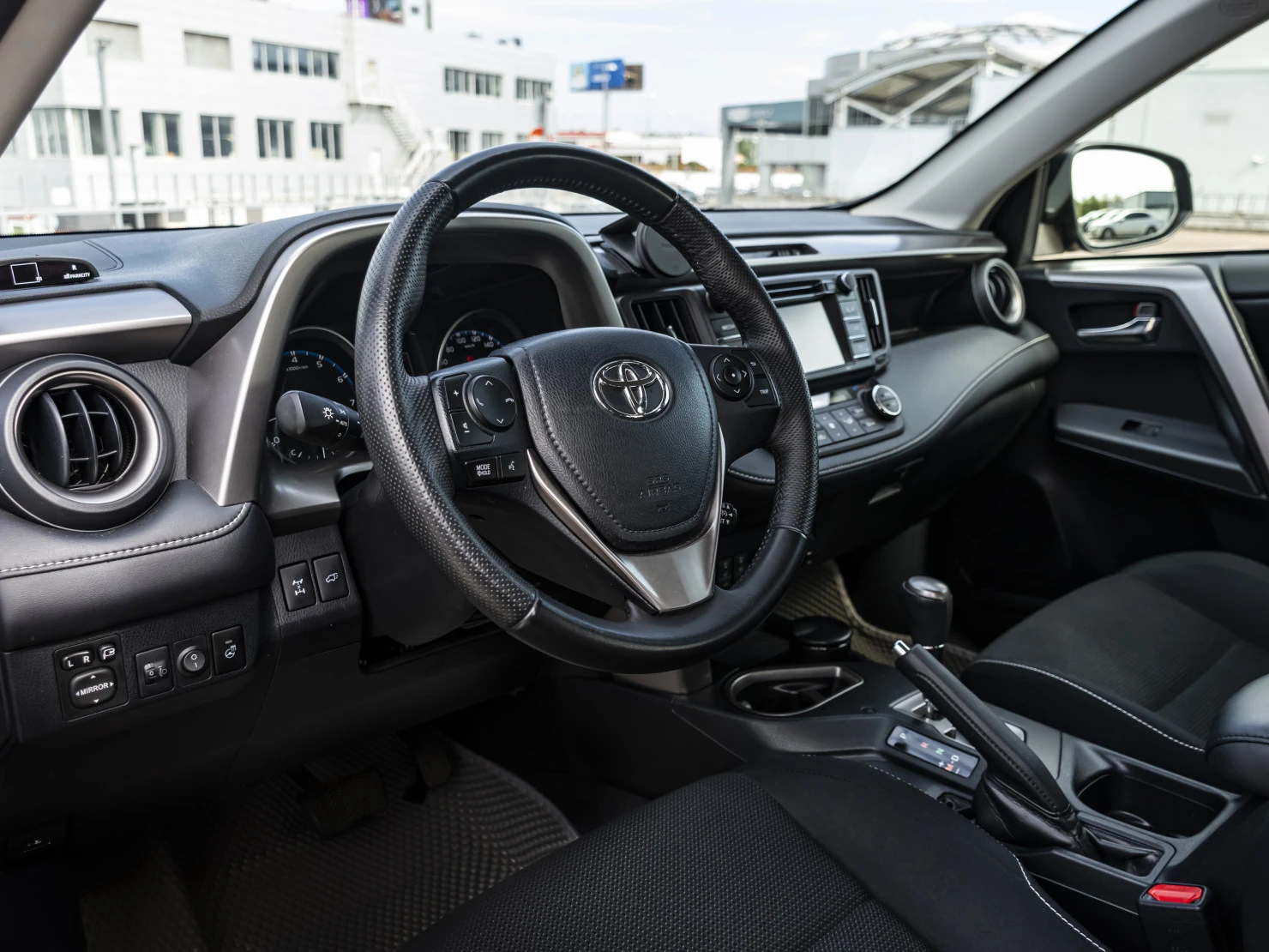 Toyota RAV4, 2016
