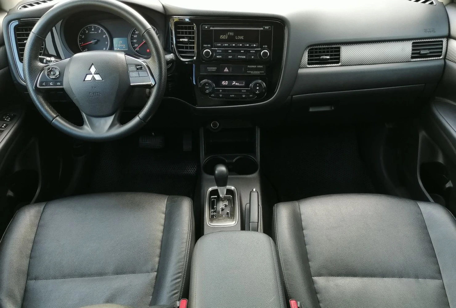 Mitsubishi OUTLANDER, 2012