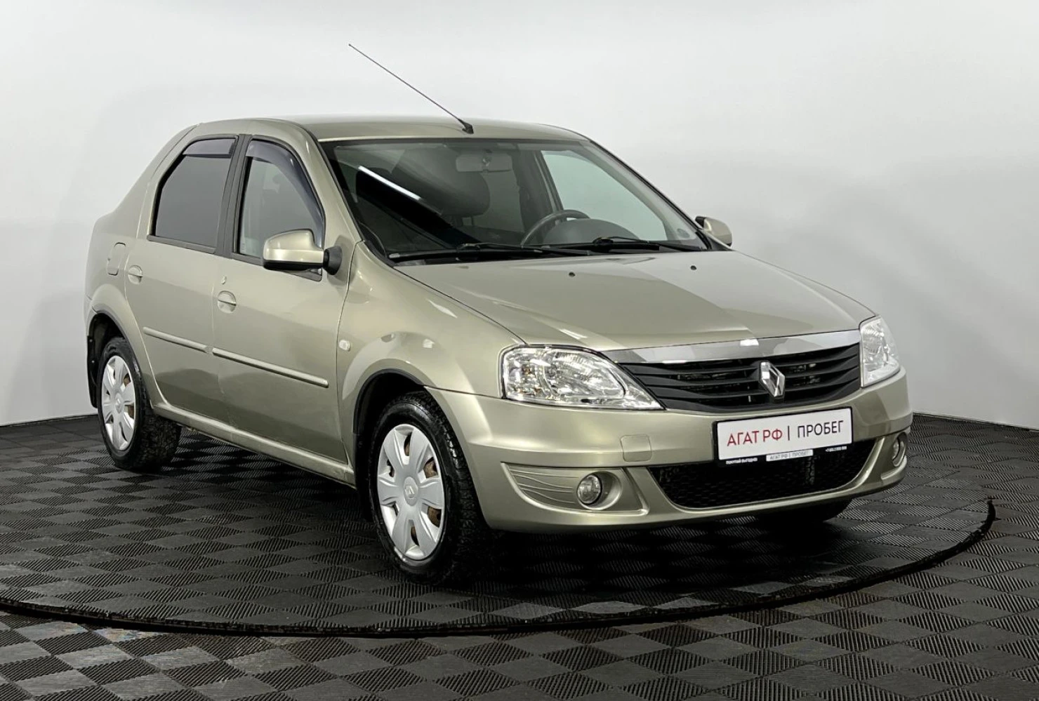 Renault Logan, 2012