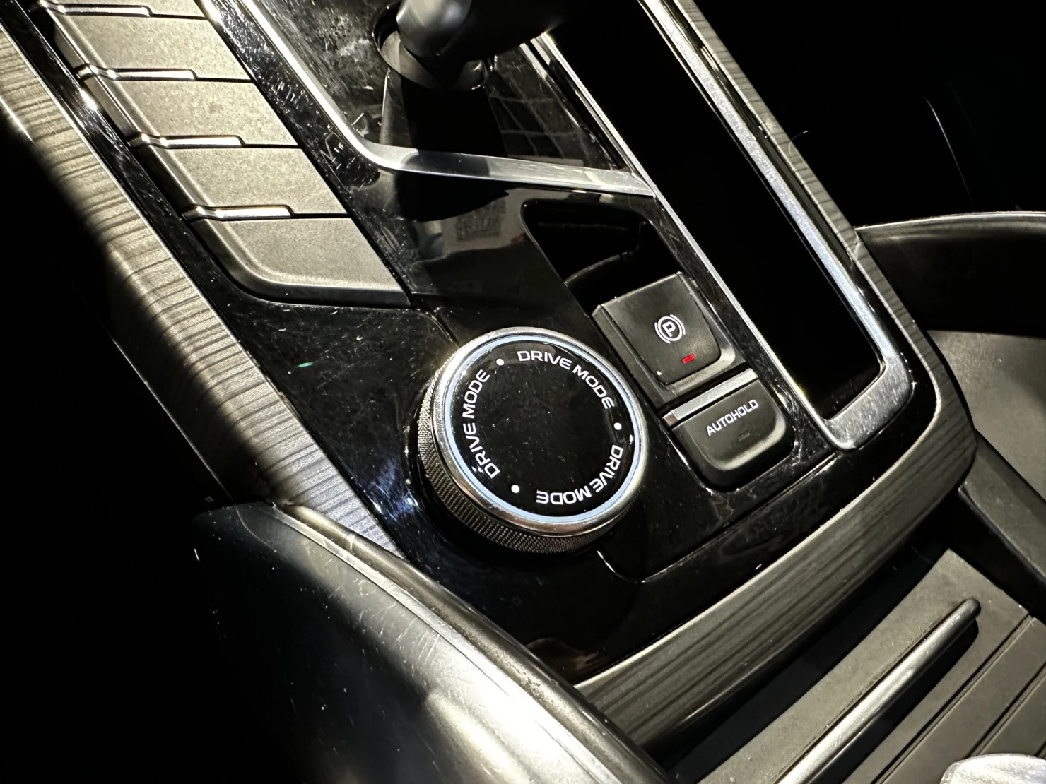 Geely Atlas Pro, 2022