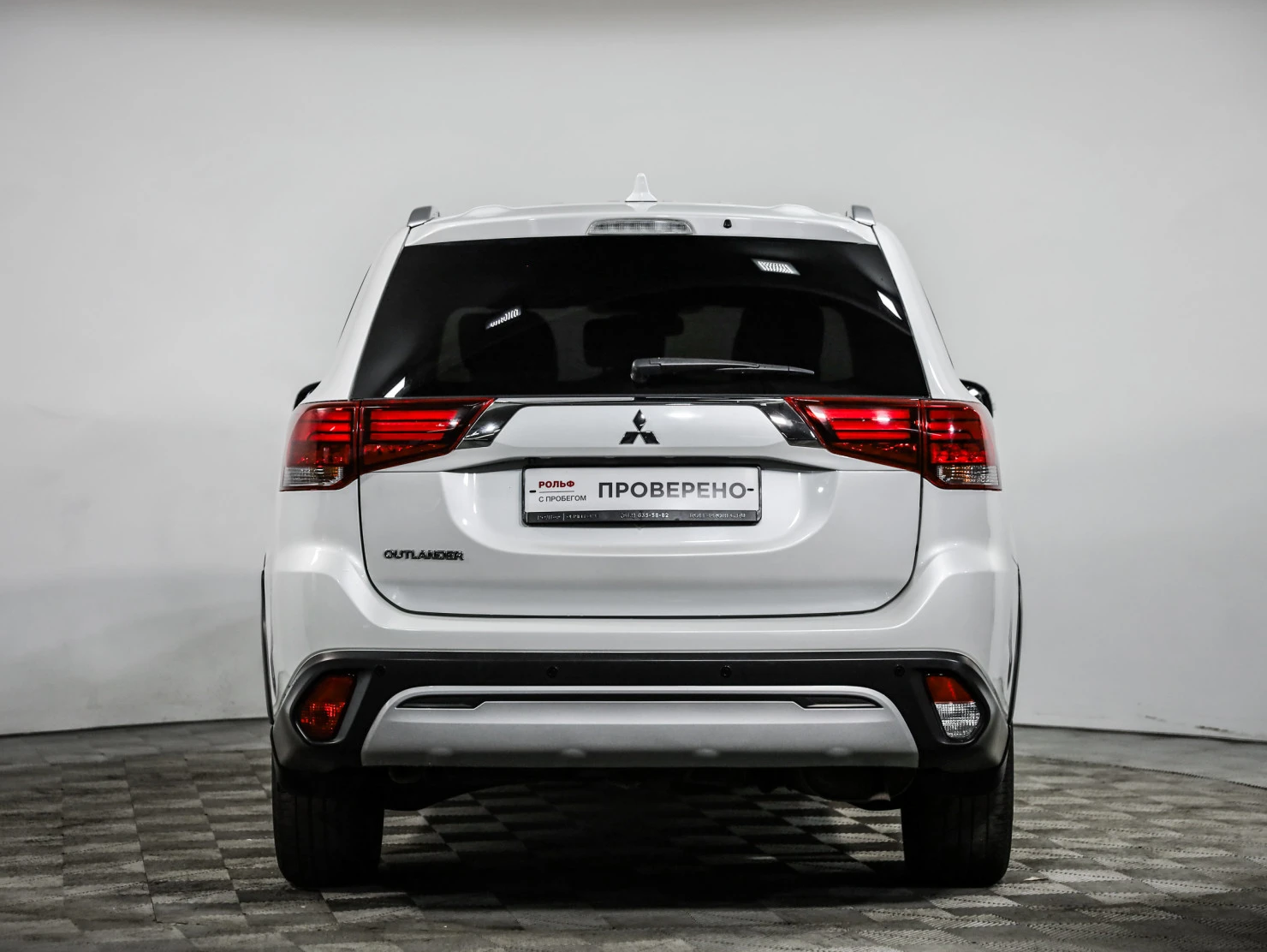 Mitsubishi OUTLANDER, 2020
