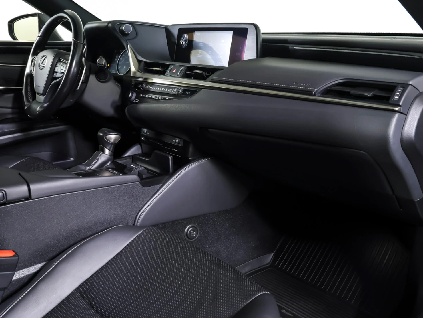 Lexus ES, 2020