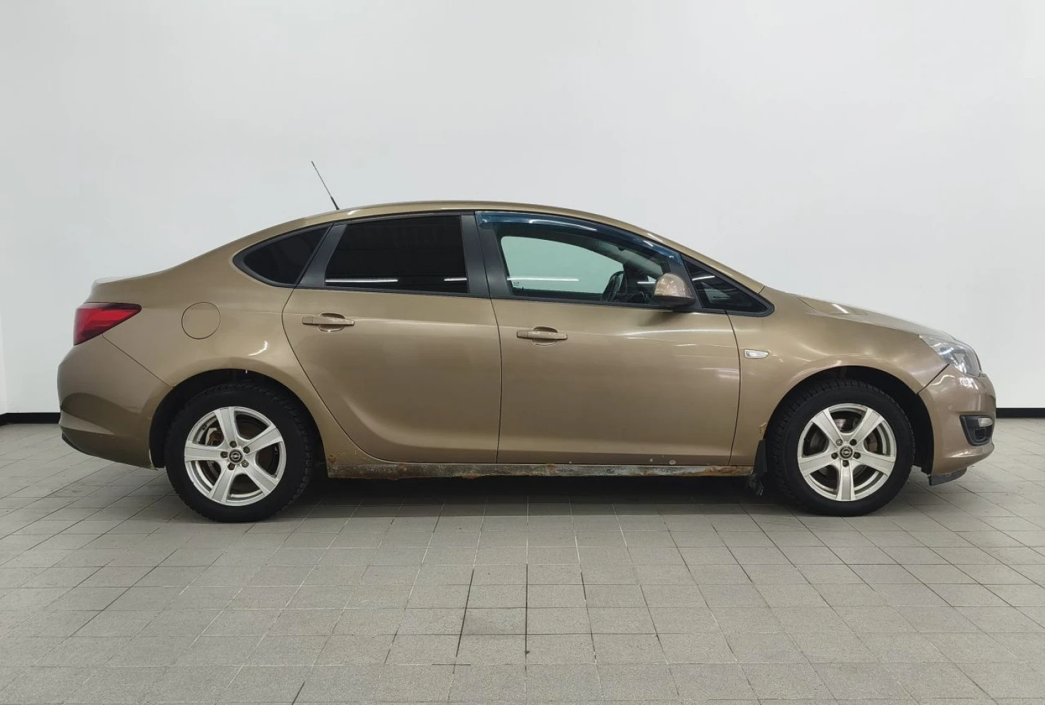 Opel Astra, 2012