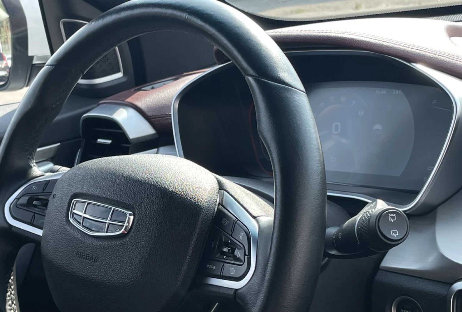 Geely Coolray, 2022