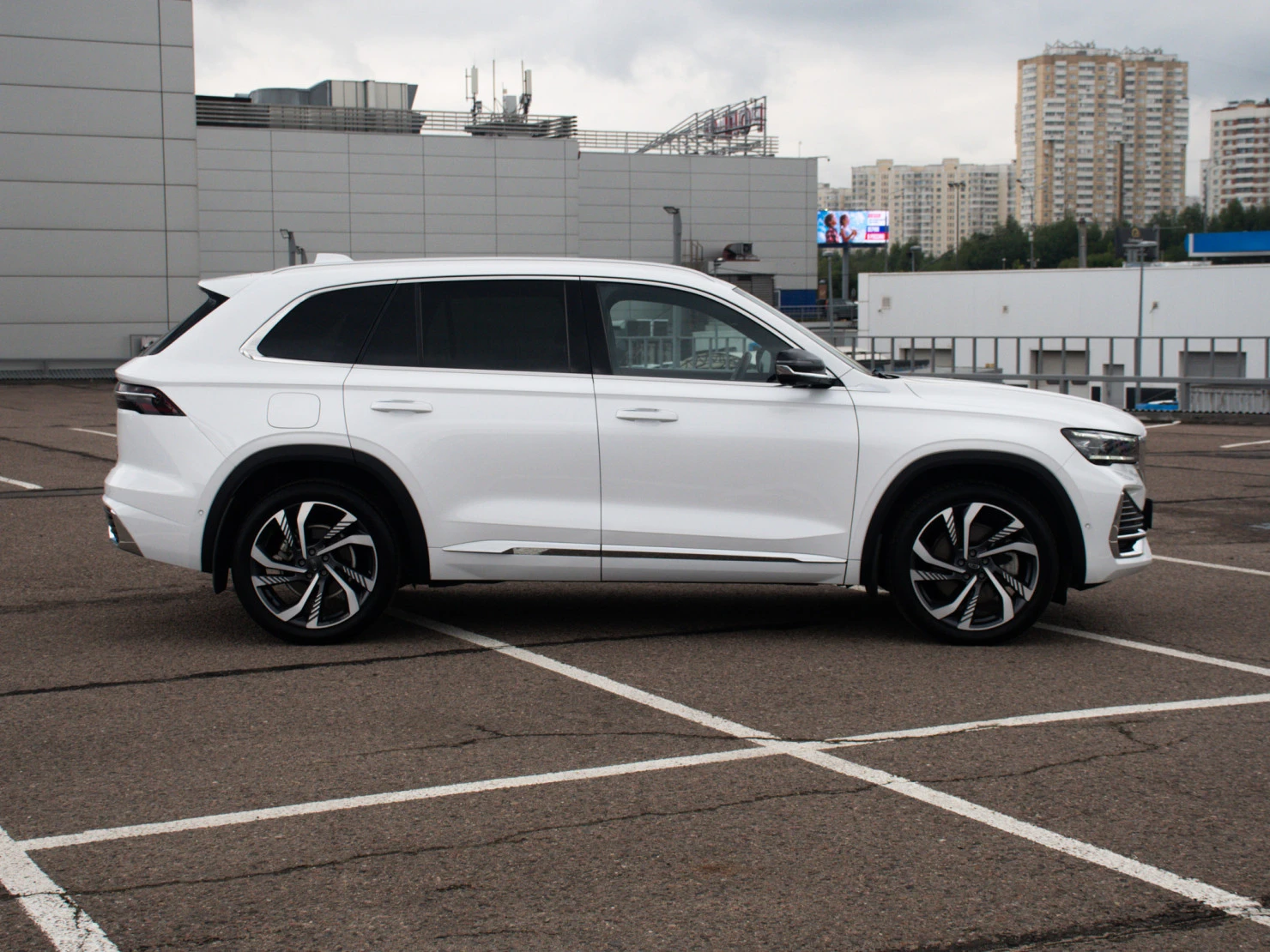 Geely Monjaro, 2023