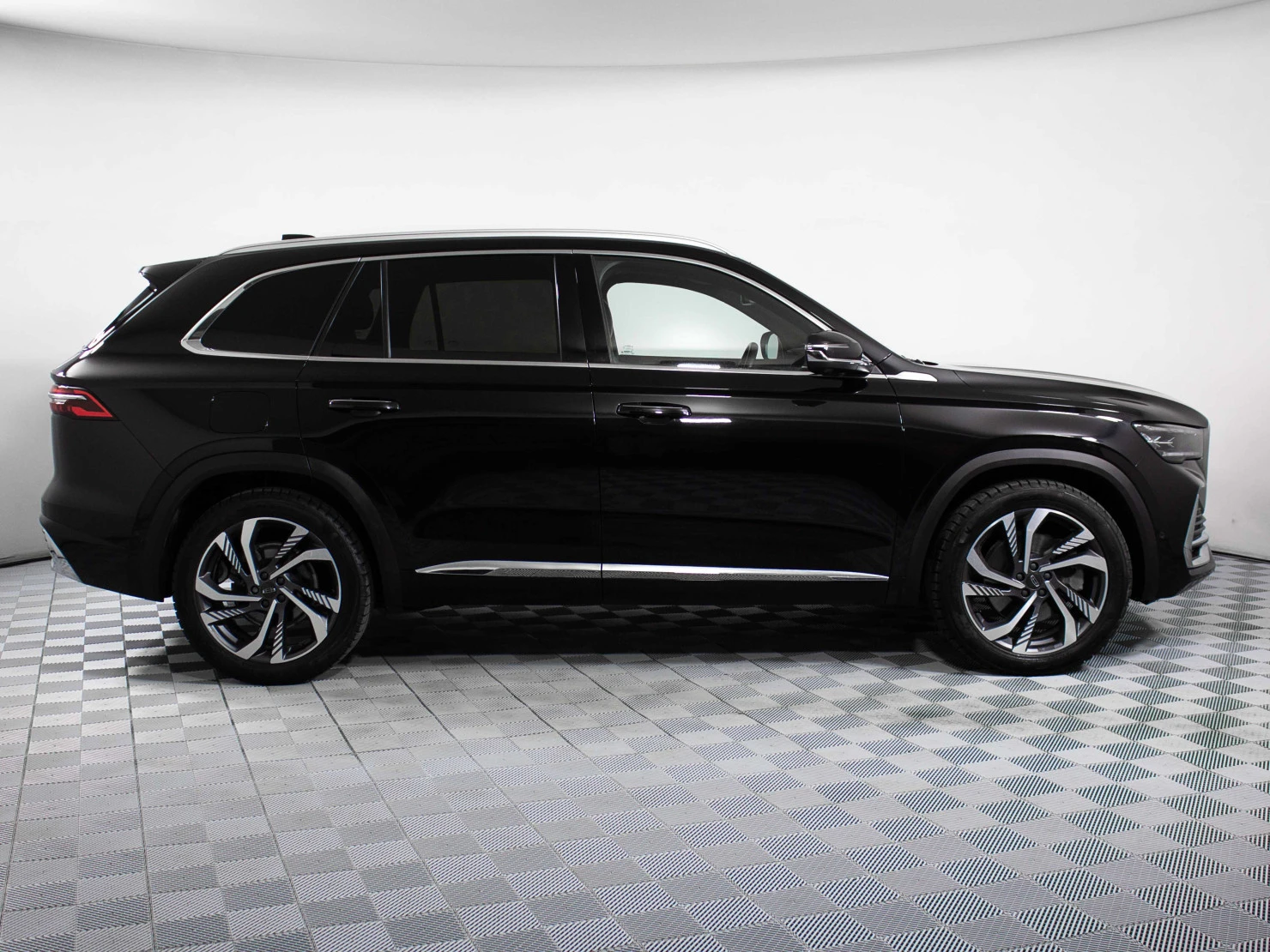 Geely Monjaro, 2023