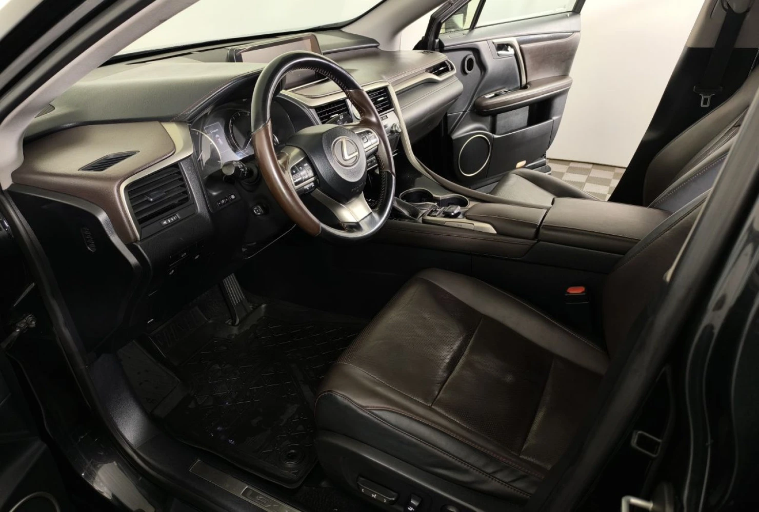 Lexus RX, 2016