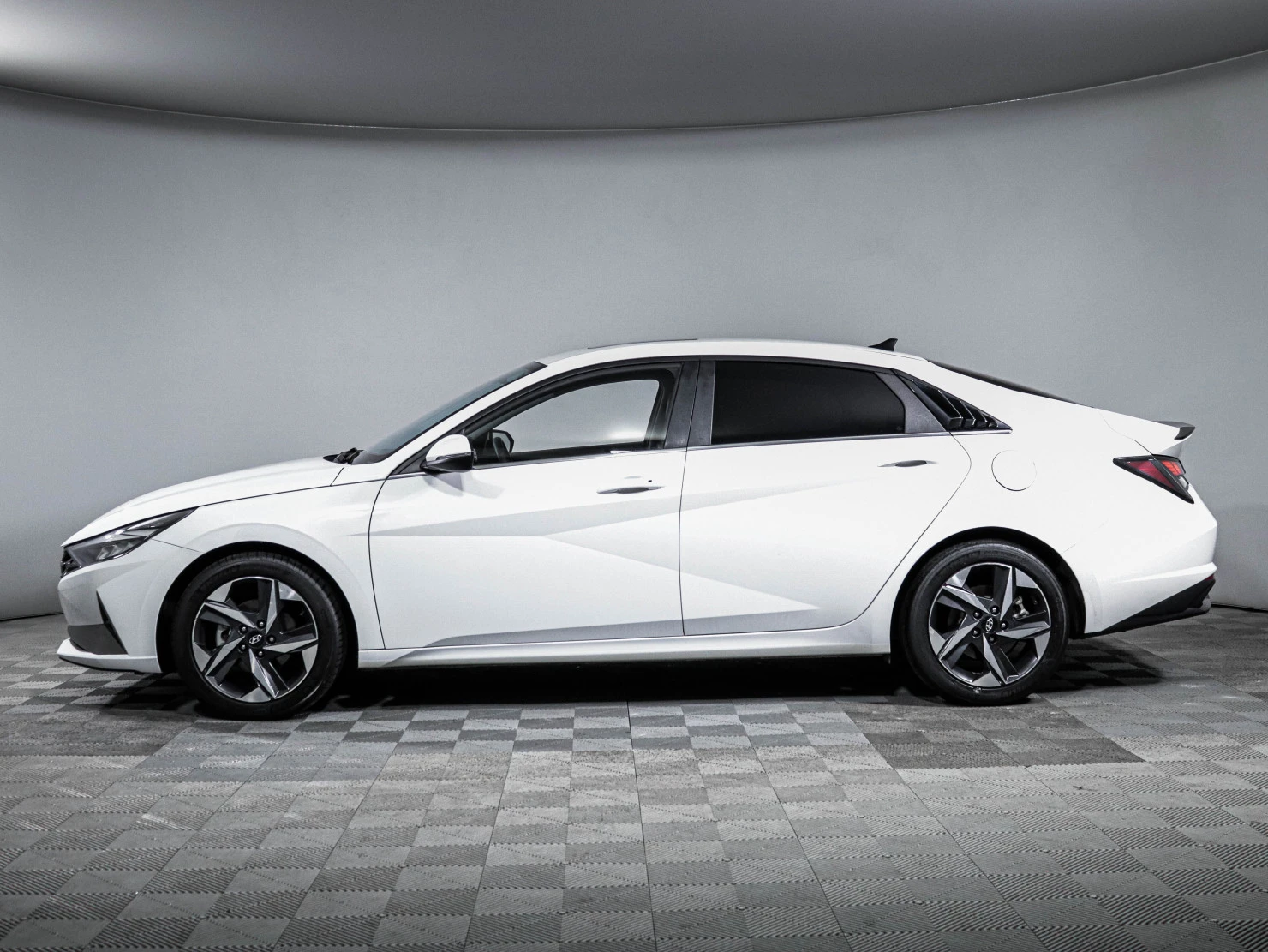 Hyundai Elantra, 2022