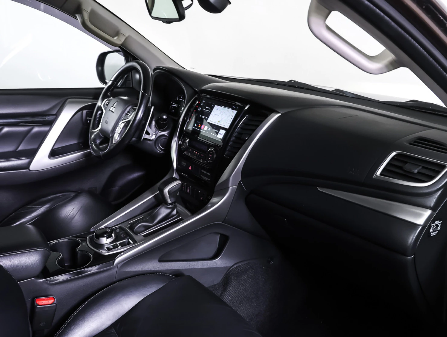 Mitsubishi PAJERO SPORT, 2018