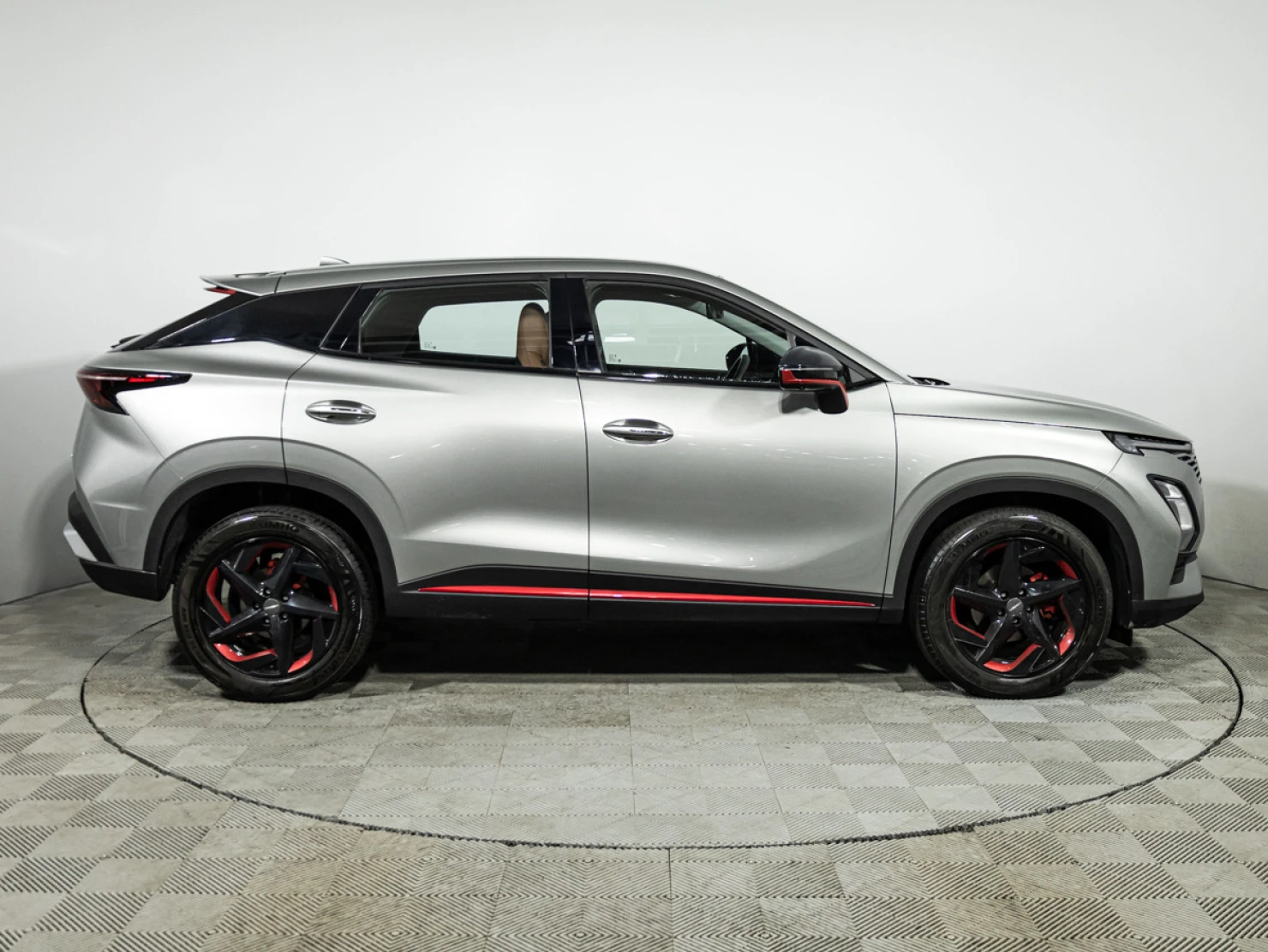 OMODA C5, 2023