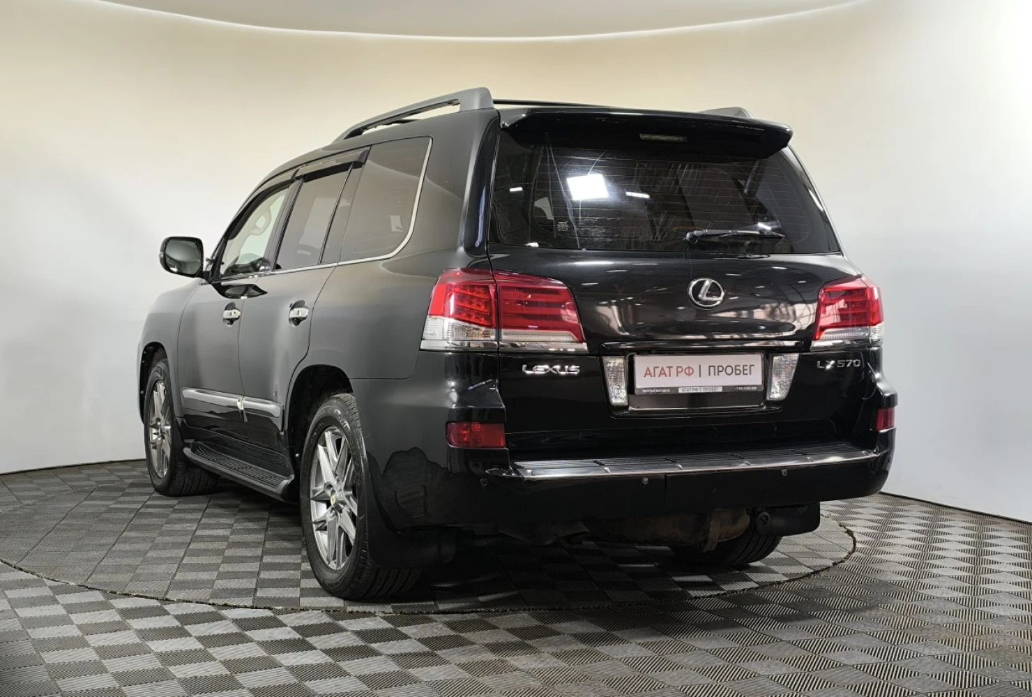 Lexus LX, 2012