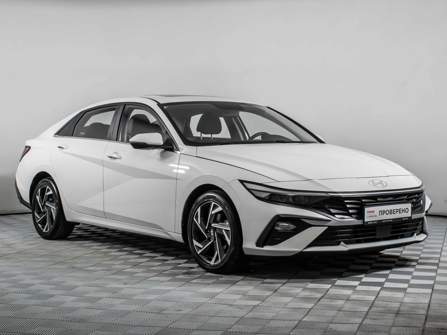 Hyundai Elantra, 2024