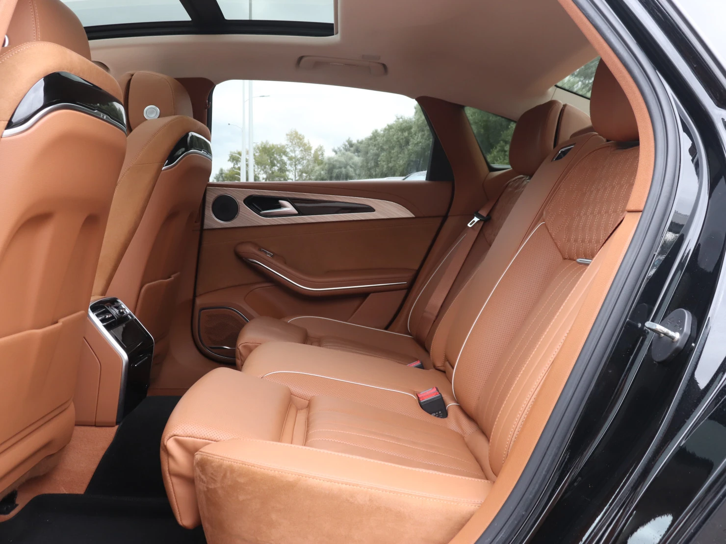 Hongqi H9, 2023