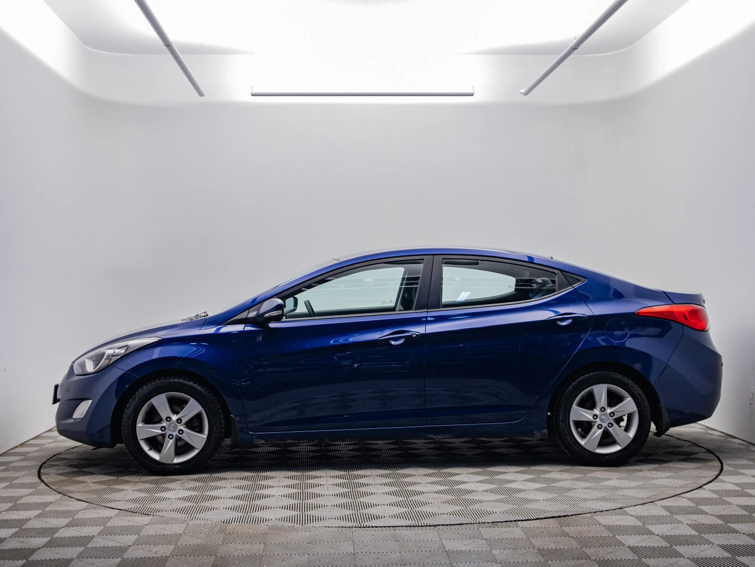 Hyundai Elantra, 2011